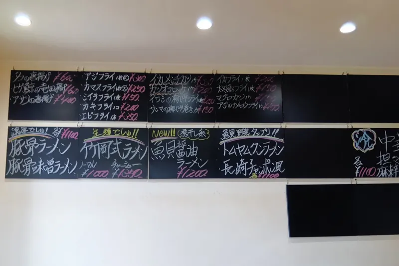 メニュー（店内左側）