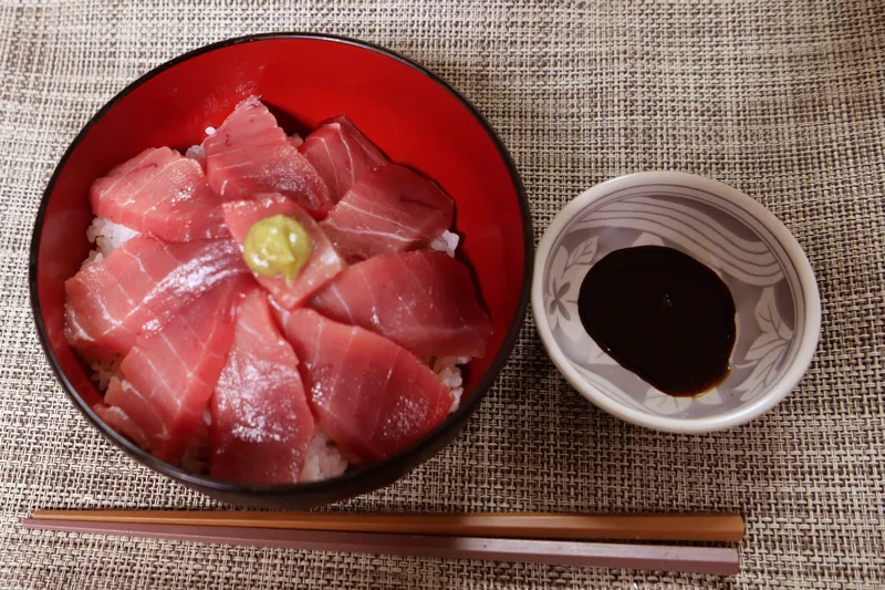 マグロ丼