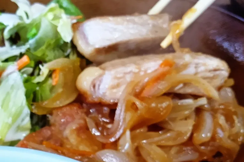 生姜焼きの豚肉アップ